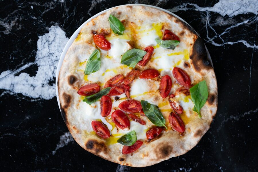 Pizza bianca pomodorini pachino
